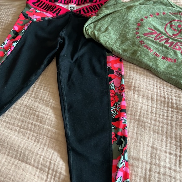 Zumba Fitness Green/Pink Tank Hoodie & Matching Capri Leggings - Picture 4 of 6